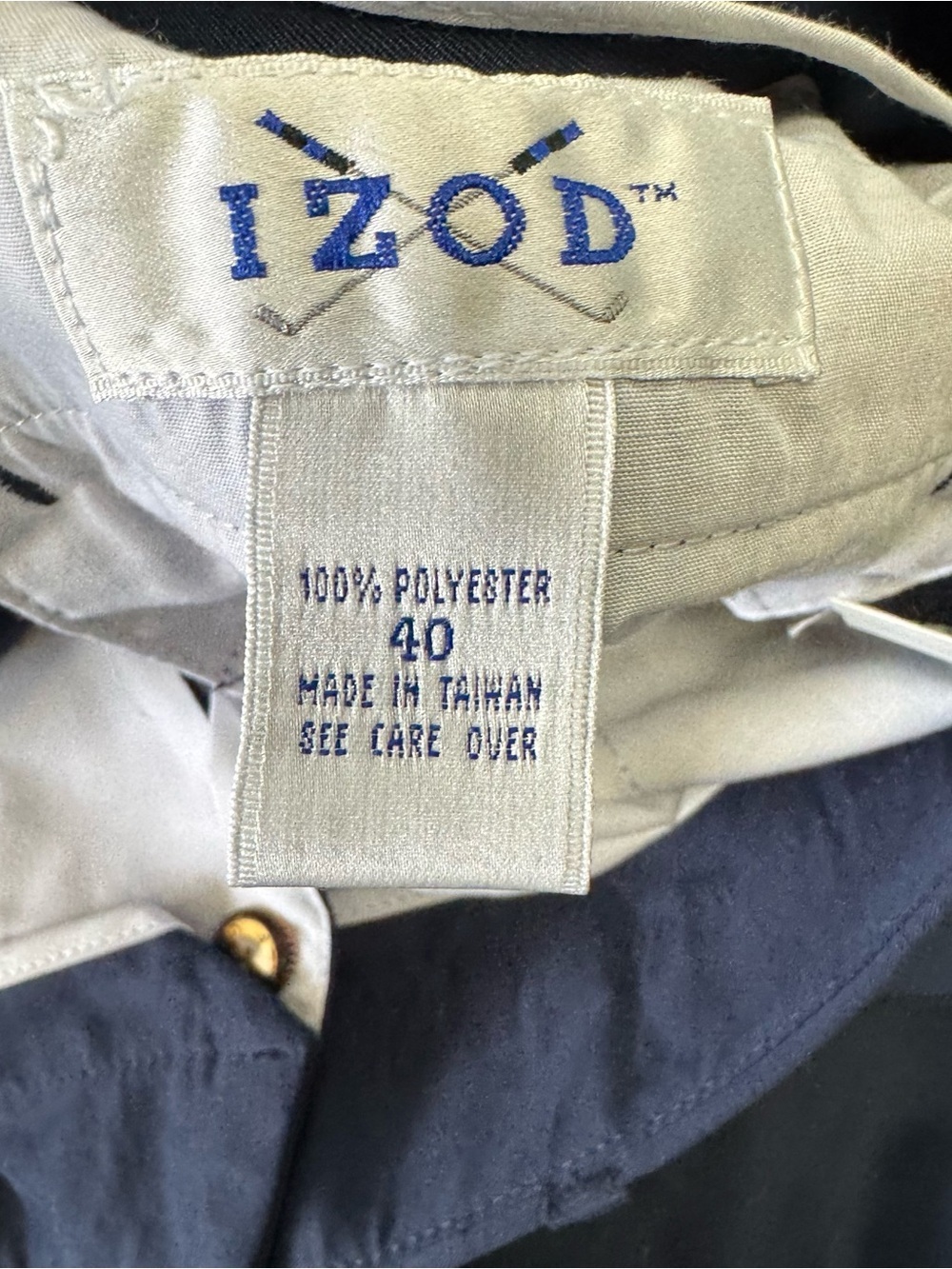 IZOD Golf Pleated Shorts Men's Size 40 Navy Stretch Waist NWT - Picture 3 of 7